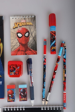 Spiderman Lisanslı 14 Parça Kırtasiye Seti, Çıtçıt Dosya, Okul Etiketi, Bloknot, Kurşun Kalem, Kırmızı