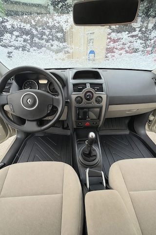 Renault Megane 2 2002-2009 5d Havuzlu Paspas Hatchback