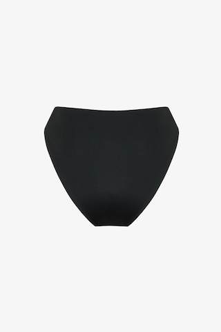 Penti Siyah High Leg Slip Bikini Altı
