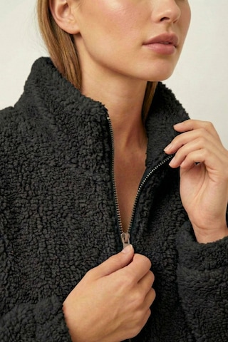 Kadın Peluş Tam Fermuarlı Cepli Sherpa Kuzu Kumaş Oversize Peluş Polar Sweatshirt Siyah