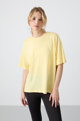 Tommy Life Sarı Penye Modal Yumuşak Tuşeli Oversize Fit Basic Kadın T-shirt- 97285 Sarı