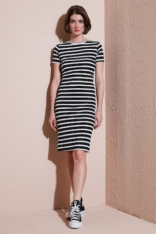 Lela Slim Fit Çizgili Pamuklu Bisiklet Yaka Kısa Kollu Midi Bayan Elbise 5865700 Siyah-Beyaz