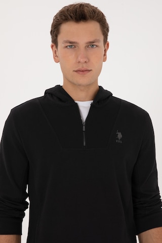 U.S. Polo Assn. Erkek Regular Fit Yarım Fermuarlı Kapüşonlu Siyah Sweatshirt 50316391-VR046