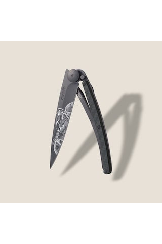 Deejo Kamp 37g, Carbon Fiber / Café Racer Siyah