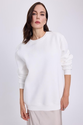 Tudors Kadın Oversize Geniş Kesim Pamuklu 3 İplik İçi Polarlı Basic Beyaz Bisiklet Yaka Sweatshirt-41553 Beyaz