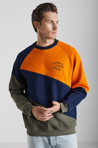 Colway Erkek Organik Pamuk Renk Bloklu Nakışlı Içi Polarlı Lacivert/haki/turuncu Sweatshirt