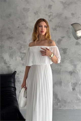Neşeli Butik Kadın Madonna Yaka Piliseli Şifon Elbise Nbk2099 Beyaz