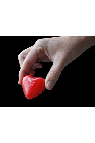 24 Lü Kırmızı Suda Yüzen Kalp Mum Kirmızı