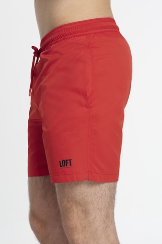 Regular Fit Erkek Deniz Şortu Kırmızı
