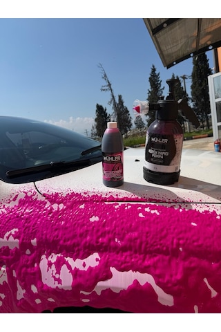 %95 Cilalı Pembe Oto Şampuanı 750 Ml+ Hediye Köpük Atan Basınçlı Pompa 2 Lt