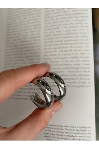 Kadın Halka Gümüş Renk Çelik Kararmaz Küpe Çifti Altın