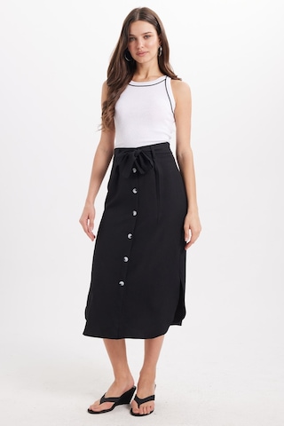 Tudors Kadın Slim Fit Dar Kesim Pileli Pamuklu Ön Düğme Kapamalı Kuşaklı Yırtmaçlı Siyah Etek -50946