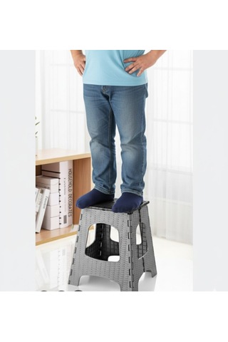 135 Kg Kapasiteli Katlanır Tabure Açık Gri