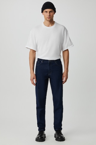 BRUNO Erkek Regular Fit Rahat Kesim Kalın Dokulu Yıkama Efektli Magic Denim Koyu Mavi Jeans