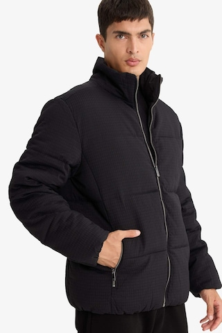 Defacto Regular Fit Dik Yaka Astarlı Fermuarlı Cepli Kışlık Mont F0418ax25wnbk27 Siyah-bk27