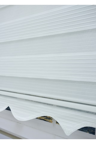 Kırık Beyaz Pliseli Zebra Stor Perde - Eteği Dilimli - Alüminyum Kasa Ve Boru Kırık Beyaz
