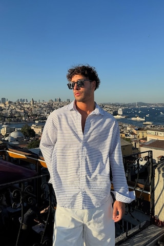 Flaw Atelier Flaw Atelıer Yatay Çizgili Oversize Gömlek Lacivert-26478 Lacivert