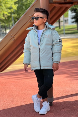 Erkek Çocuk Çıkarılabilir Kapüşonlu Baskılı Yakası Detaylı Kışlık Mont Km3501 Mint