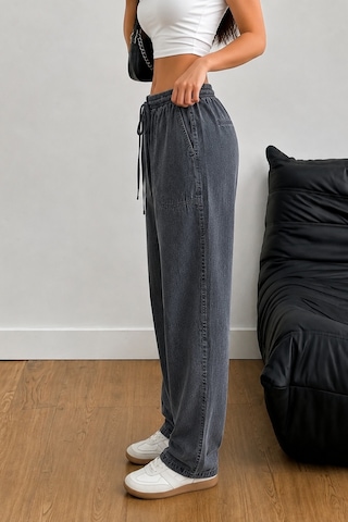 Tarz Cool Kadın Keten Karışımlı Regular Fit Beli Lastikli Bağcıklı Yüksek Bel Günlük Pantolon Gri