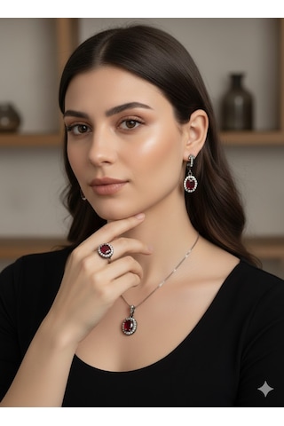 Yakut Taşlı Ve Zirkon Süslemeli Gümüş Set Bronz