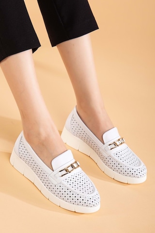 Analin Shoes Kadın Hakiki Deri Günlük Lazerli Tokalı Rahat Ayakkabı Beyaz