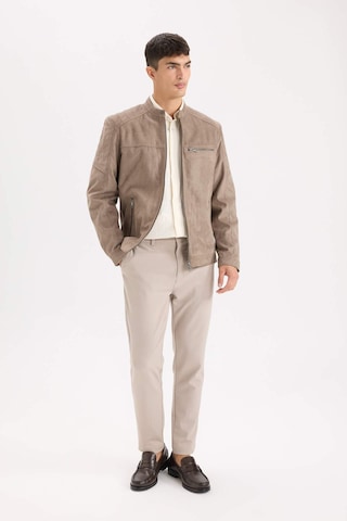DeFacto Slim Fit Dar Kesim Dik Yaka Fermuarlı Süet Görünümlü Mevsimlik Baharlık Mont D5977AX25SPBG73