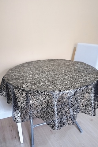 Üstü Şeffaf Muşamba Kaplama Dantel Görünüm Yuvarlak Masa Örtüsü -137 Cm Çap -siyah Renk-hsr Siyah