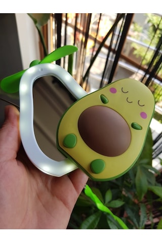 Sevimli Avokado Tasarımlı Led Işıklı Usb Kablolu Mini Fan I Masa Üstü Ve Boyun Kullanımı Vantilatör.