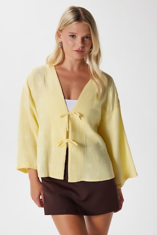 Ritnice Kadin Flora Müslin Kabartma Dokulu Sarı Kimono Sarı