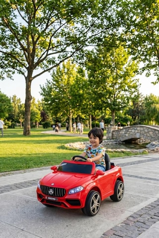 Maestro Gt 4x2 12v Akülü Uzaktan Kumandalı Emniyet Kemerli 2x Arka Süspansiyonlu Çocuk Akülü Araba Kırmızı