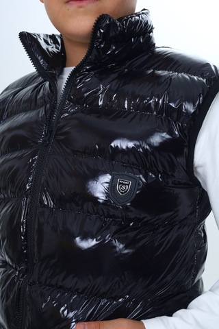 Toontoy Erkek Çocuk Parlak Görünümlü Göğsü Armalı Yelek Siyah