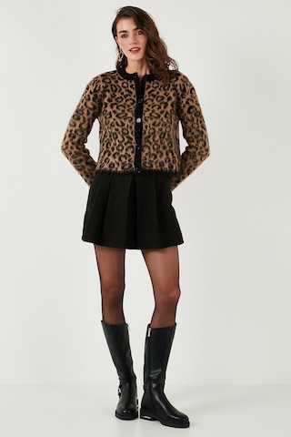 Lela Standart Fit Leoparlı Yumuşak Dokulu Crop Bayan Hırka 4614502 Leopar