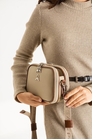 Baginn Çapraz Askılı Kadın Omuz Çantası 25 15 Cm Vegan Deri Mega Bag Postacı Çanta Günlül Suni Deri Çanta Vizon