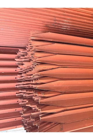 Köşebent Demir Sivri Antipaslı- 30 X 30 -3mm 150 Cmyükseklik 5 Adet