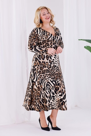 Kadın Kahve Leopar Desen Kruvaze Yaka Büyük Beden Esnek Maxi Elbise Kahverengi