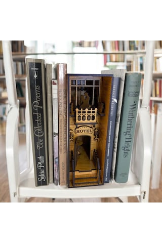 Book Nook Hotel Kitap Tutucu Dıy Kendin Yap