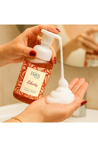 Nemlendirici Arındırıcı Liberty Köpük Sabun 300 Ml