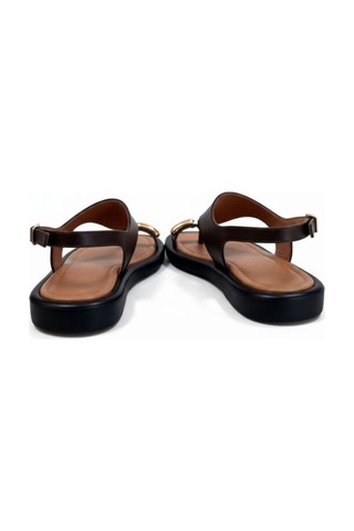 Ne&ve Shoes Kahve Hakiki Deri Aksesuar Detaylı Parmak Arası Kadın Arkadan Tokalı Sandalet Kahverengi