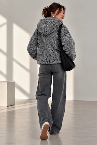 Bb Butik Basic Kadın Kapüşonlu Fermuarlı Peluş Ceket Oversize Rahat Kesim My3535 Antrasit