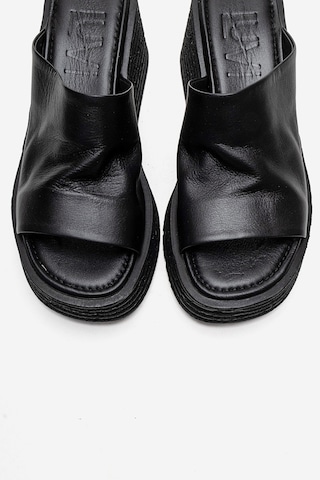 Luvishoes Marc Siyah Cilt Hakiki Deri Dolgu Topuklu Kadın Terlik Siyah