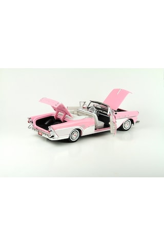 Motormax 1957 Buick Roadmaster 1/18 Model Araba
