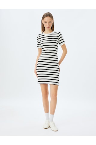 Koton Mini Bisiklet Yaka Kısa Kollu Fitilli Slim Fit Elbise Ekru Çizgili 5sal80021ık Ekru