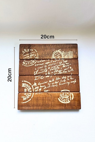 Kahverengi Masif Ahşap Mektup Desenli El Yapımı Sunum Altlığı