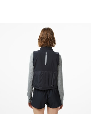 Under Armour Launch Insulated Est Kadın Siyah Koşu Yeleği 1378502