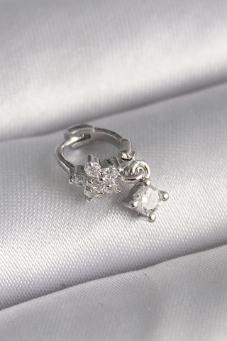 316l Çelik Gümüş Renk Zirkon Taşlı Çiçek Model Sallantı Detay Tr Çok Renkli