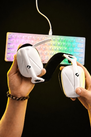 Ghost Pro "triple Mode Bluetooth/2.4g/kablolu Profesyonel Mikrofonlu Oyuncu Kulaklığı Beyazz