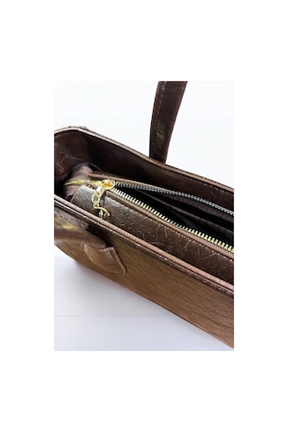 Lovelystore Kırışık Dokulu Fermuarlı Baget Kadın El Kol Ve Omuz Çantası 33x15 Acı Kahverengi