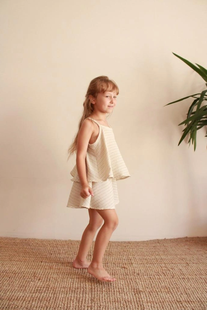 Siyah Çizgili Volanlı Kız Askılı Ve Şort Takım KREM