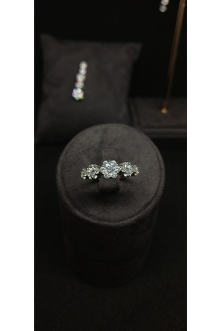 925 Ayar Gümüş Taşlı Çiçek Salkımı Takı Seti - Kolye Ucu, Küpe Ve Yüzük 11,74 Gr. Gümüş