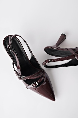 Muggo Kidman Garantili Arkası Açık Kemer Detaylı Üç Bantlı Rugan Kadın Topuklu Ayakkabı 001